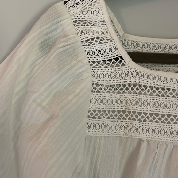 White Eyelet shirt - Picture 2 of 2